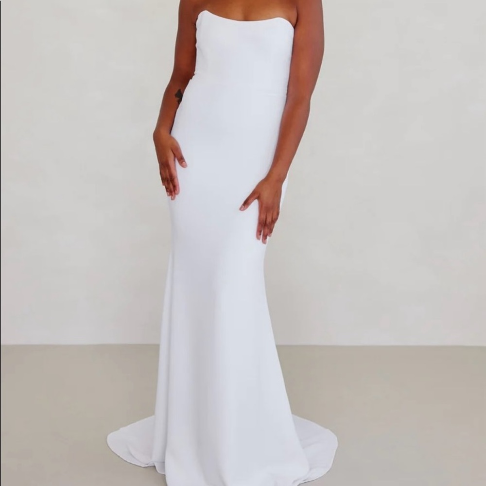 Brand New Strapless Wedding dress